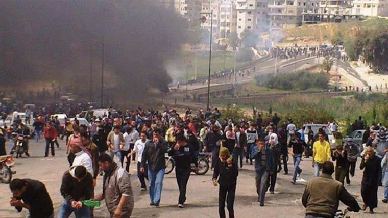 شام:فرقہ وارنہ فسادات،جھڑپیں،100افراد ہلاک، سینکڑوں زخمی