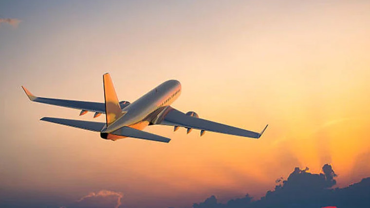 پاکستان کا بھارت کیلئے اپنی فضائی  حدود مزید 1ماہ بند رکھنے کا فیصلہ