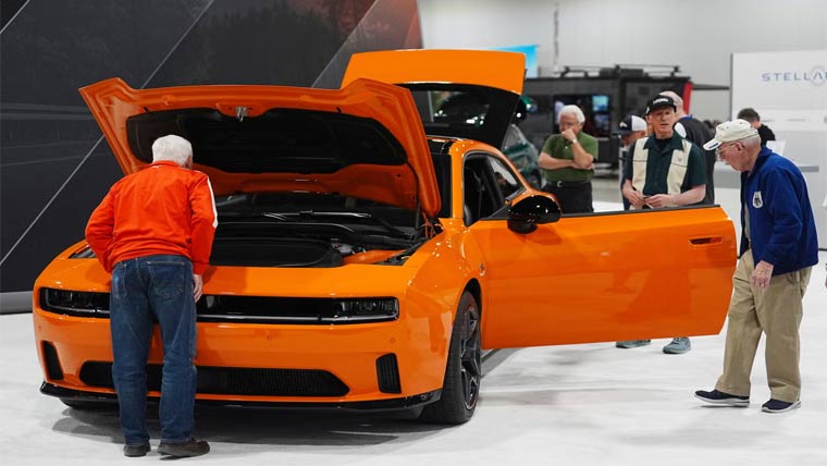 امریکی ٹیرف:عالمی کار ساز کمپنی  کو 2.3 ارب یورو کا نقصان