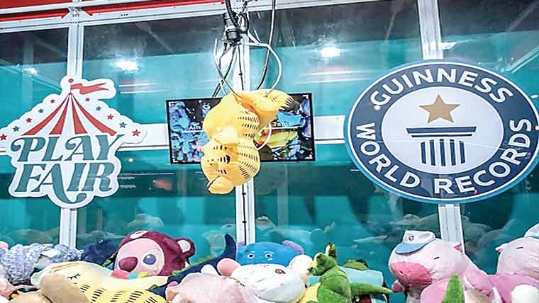 فلپائن میں دنیا کی سب سے بڑی کلا مشین کی رونمائی