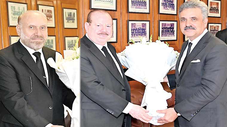 جسٹس طارق، جسٹس مظہر سال میں 2220 فیصلے کر کے سبکدوش