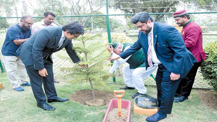 پاک کرغیزستان اقتصادی تعاون ترقی کاضامن،گورنر 