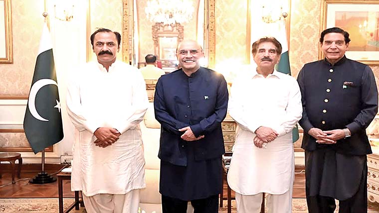 پیپلز پارٹی ارکان نے شکایات کے انبار لگادیئے:بلدیاتی ہوں یا عام انتخابات،ہمیں تیار رہنا ہے:صدر زرداری