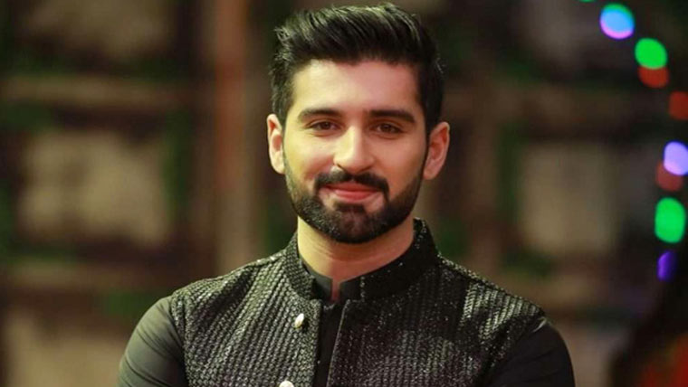 منیب بٹ کا قربانی کا اونٹ بھاگ  گیا،والدین سے خاص اپیل 