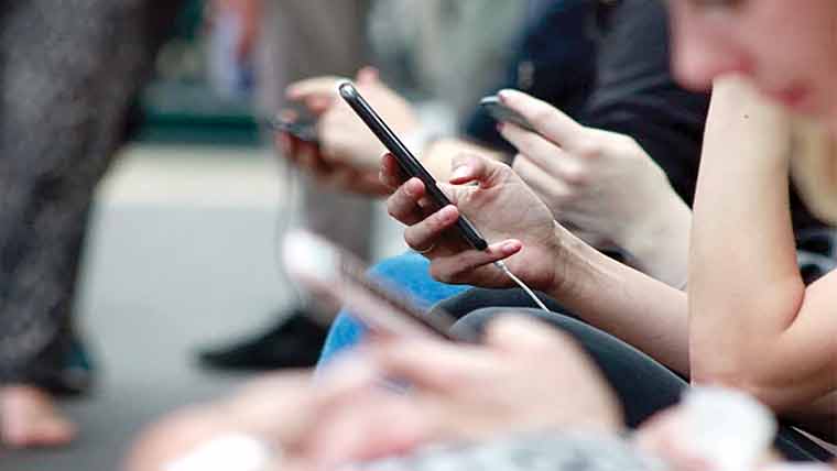 سوشل میڈیا نوجوانوں میں کھانے پینے کی خرابی پیدا کرنے لگا