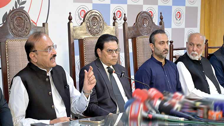 سمبڑیال الیکشن میں ووٹ چوری ہوا ،یہ قوم کا مسئلہ ہے : پی ٹی آئی