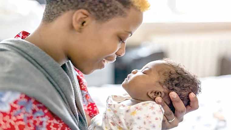 لوریاں نوزائیدہ بچوں کے موڈ پر کیا اثرات مرتب کرتی ہیں