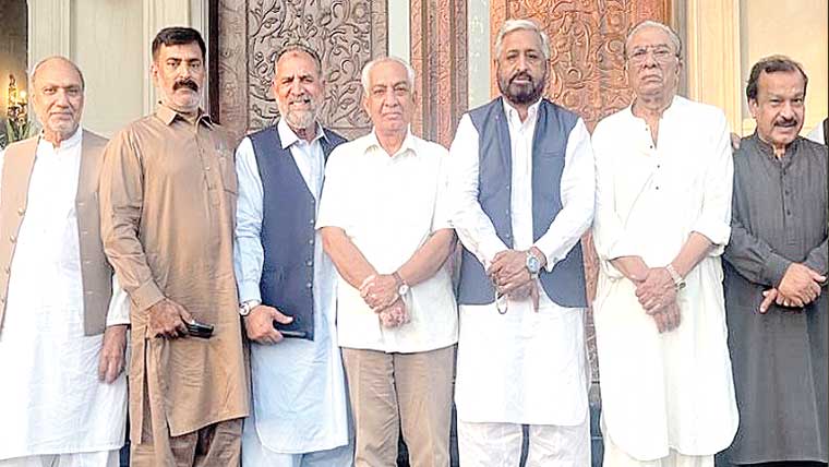 آل پاکستان تنظیم مغلیہ کے صدر عبدالرؤف  کی الحاج امجد فاروق سے ملاقات