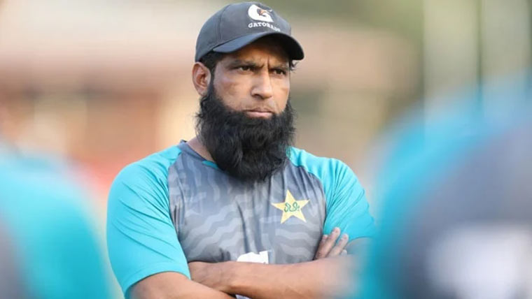 محمد یوسف بیٹنگ کوچ  کے عہدے سے مستعفی