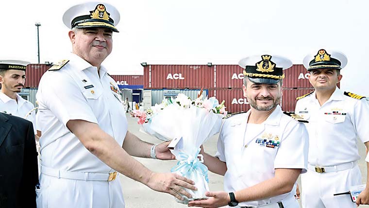 اطالوی جہاز کی کراچی آمد،پاک بحریہ ، سفیر اٹلی کا پرتپاک استقبال