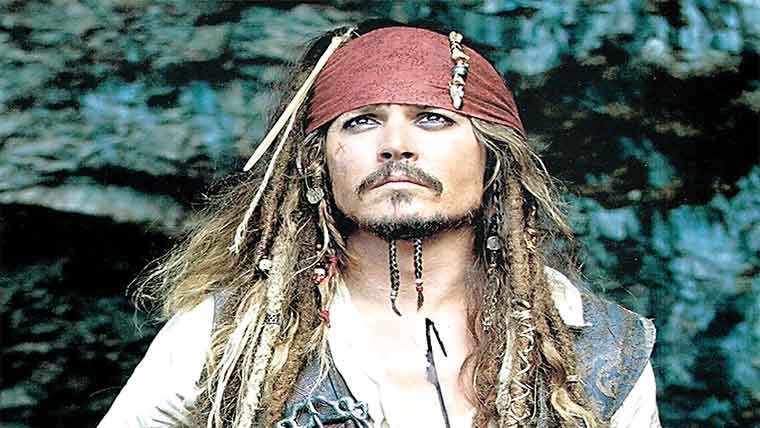 جانی ڈیپ نے ایک بار پھر کیپٹن جیک سپیرو کا روپ دھار لیا