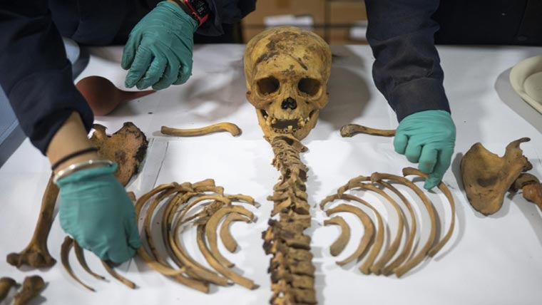 پیرو میں گیس ورکرز نے ہزار  سال پرانی ممی تلاش کر لی