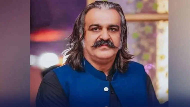 عمران کی امانت ،غدار  اور مائنس ون کی بے بنیاد  مہم چلائی جارہی:گنڈا پور