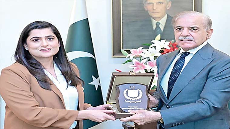 وزیر اعظم کی ثناء میر سے ملاقات، ہال آف فیم میں شمولیت پر مبارکباد