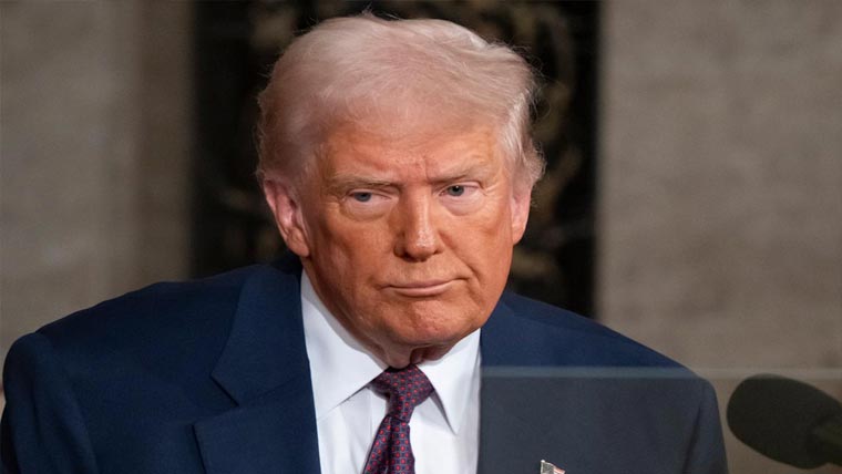 ٹرمپ کی پالیسی کو دھچکا، ہزاروں  برطرف ملازمین کی بحالی کا حکم