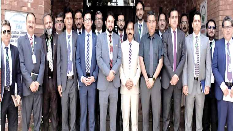  نیپا پشاور کے افسروں کے 18 رکنی وفد کا ایف ڈی اے کمپلیکس کا دورہ