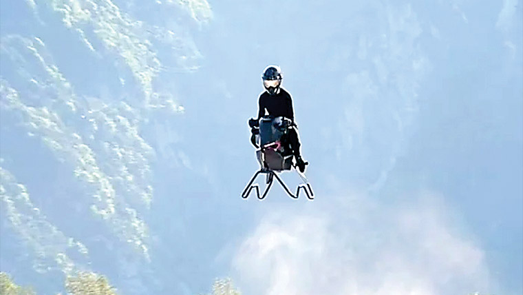 پولینڈ کی ایک کمپنی نے اڑنے والی موٹرسائیکل تیارکرلی 