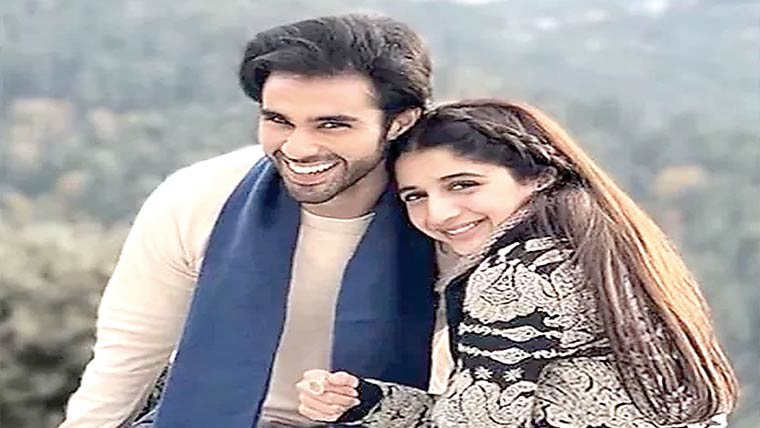 امیر گیلانی، ماورا کو فلم کے  پوسٹر سے ہٹانے پر سیخ پا 