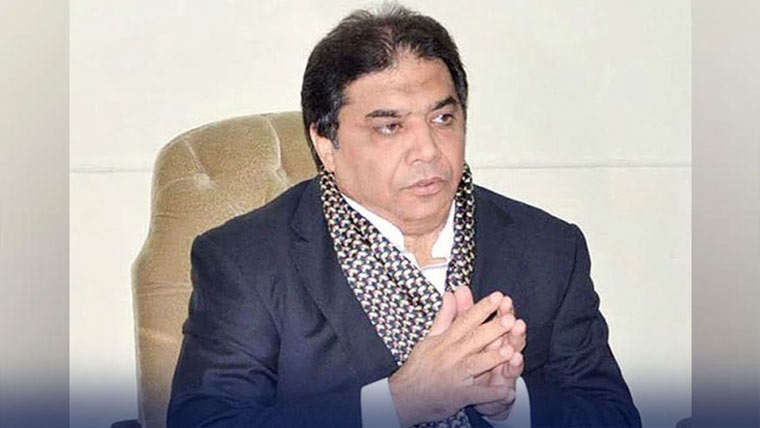 وفاقی وزیر کا لاہور ریلوے سٹیشن پر صفائی،سہولیات کا جائزہ 