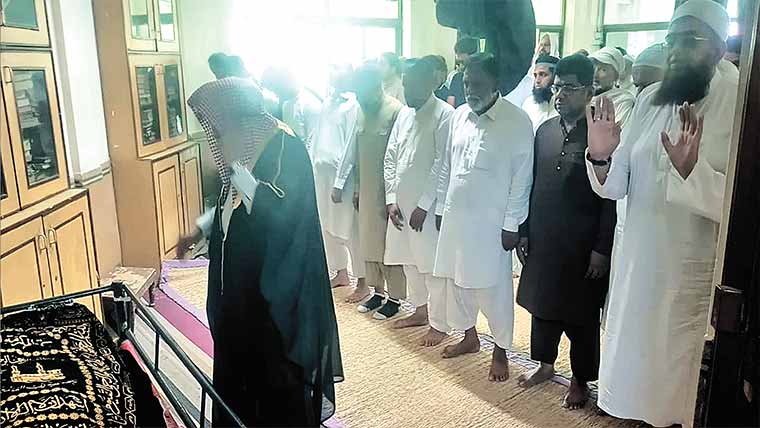 صدر پریس کلب کی والدہ انتقال  کر گئیں،سپرد خا ک کر دیا گیا