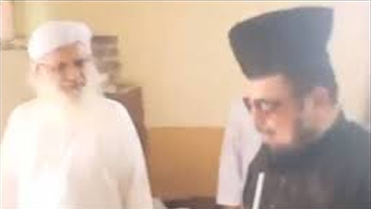 مفتی قوی کو مولانا عبدالعزیز  نے لال مسجد سے نکال دیا 