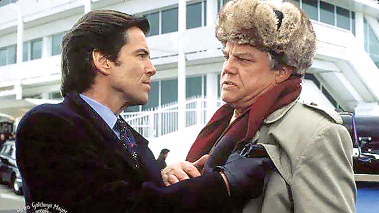 جیمز بانڈ سیریز کے اداکارجو ڈان بیکر کا 89 سال کی عمر میں انتقال 