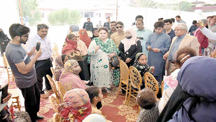 سینیٹر روبینہ خالد کی چیف سیکر ٹری سے ملاقات، بی آئی ایس پی ادائیگیوں پرگفتگو