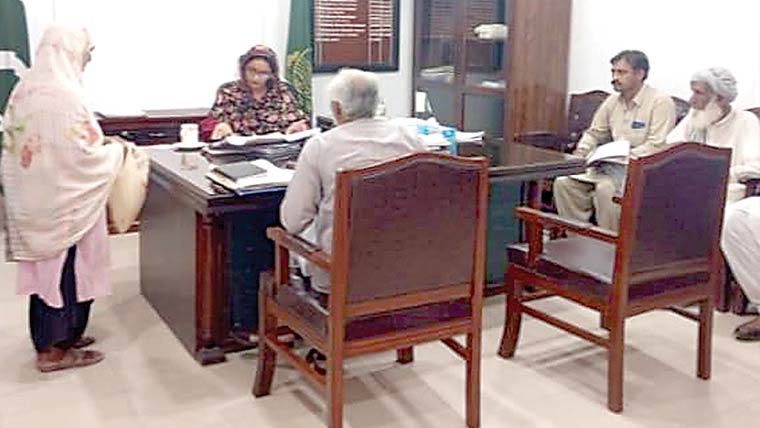 اسسٹنٹ کمشنربھوآنہ کی شہریوں کے مسائل حل کرنیکی ہدایات