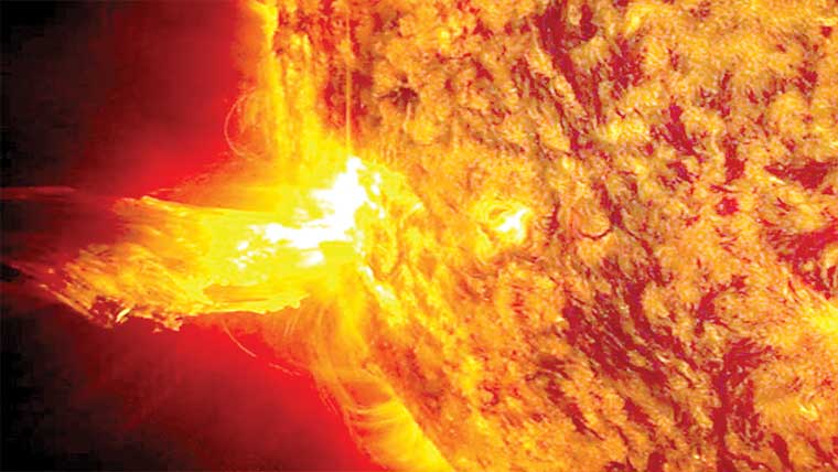 سورج کا فعال حصہ زمین کے سامنے ، ناسا نے خبردار کر دیا 