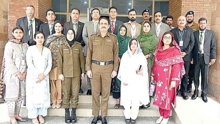 43ویں مڈ کیرئیرمینجمنٹ کورس کے  وفد کا آر پی او آ فس گوجرانوالہ کا دورہ 