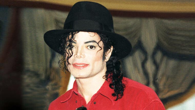 مائیکل جیکسن پر بننے والی بائیوپک  کی ریلیز میں سال کی تاخیر متوقع 