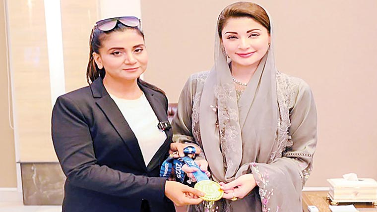 خواتین کھلاڑیوں کو آگے بڑھنے کے مساوی مواقع  فراہم:مریم نواز 