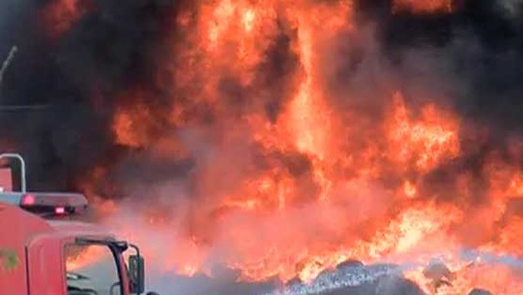 ٹیکسٹائل فیکٹری میں آتشزدگی ،لاکھوں کا سامان جل گیا