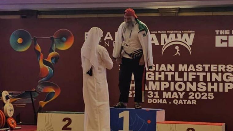 ایشین ماسٹرز ویٹ لفٹنگ   65 سالہ مقصود راٹھور کا گولڈ میڈل 