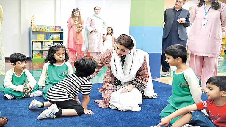 آٹے کی قیمتوں کے مطابق روٹی سستی کی جائے گی:مریم نواز