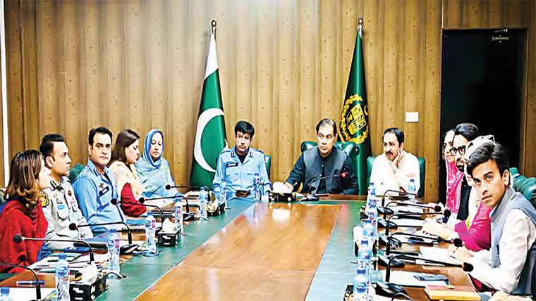 عید صفائی:آلائشوں کی تلفی کیلئے2لاکھ تھیلے تقسیم کرنے کا فیصلہ:چیئرمین سی ڈی اے کی زیر صدارت اجلاس