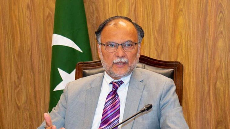  پاکستان میں دینی مدارس کو  کوئی خطرہ نہیں ،احسن اقبال