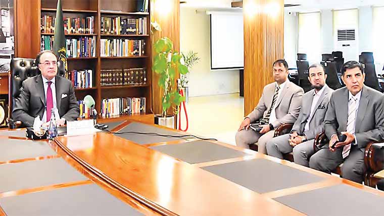 بلیواکانومی پاکستان کی معیشت کے لئے گیم چینجر ثابت ہوگی : وزیر خزانہ 