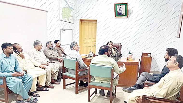 اسسٹنٹ کمشنر ملکوال سے تاجروں کے وفد کی ملاقات 