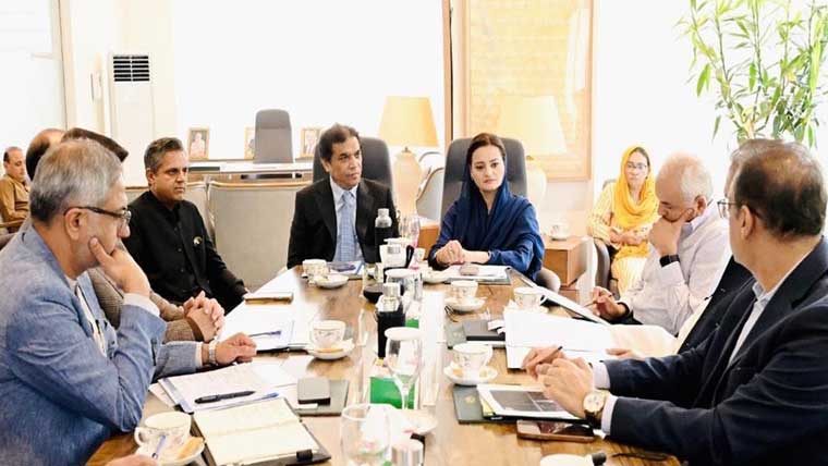 مریم اورنگزیب اور حنیف عباسی ملا قات، ریلوے کے ترقیاتی منصوبوں پر اتفاق 