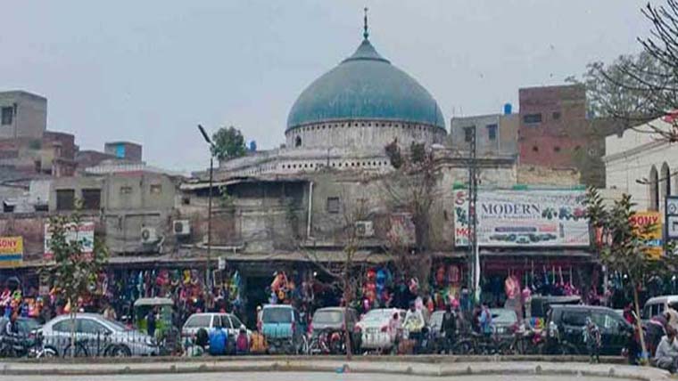 نیلا گنبد پارکنگ پلازہ ،پائل فاؤنڈیشن کا نصف کام مکمل