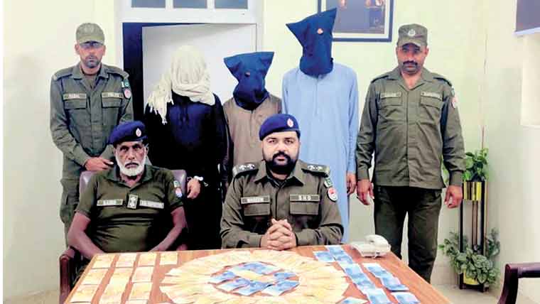 مویشی چوری کے 10 مقدمات میں مطلوب 3 رکنی گینگ گرفتار