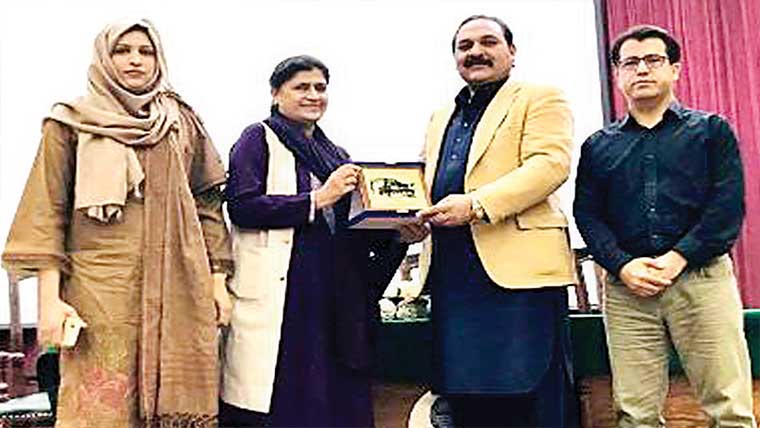 راولپنڈی ویمن یونیورسٹی میں  یومِ اقبال کی مناسبت سے سیمینار