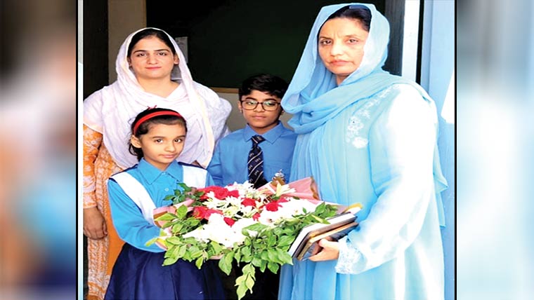 اسسٹنٹ کمشنر کا قائد اعظم ڈویژنل پبلک سکول کا دورہ 