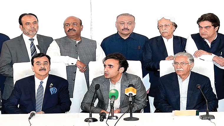 پیپلز پارٹی فوجی عہدوں کے متعلق ترمیم کی حامی:آرٹیکل243میں جوائنٹ چیفس آف سٹاف کے نئے لقب،نیشنل  سٹرٹیجک کمانڈ اور فیلڈ مارشل  کے عہدوں  کی حمایت کرینگے،بلاول،دیگر تجاویز مسترد