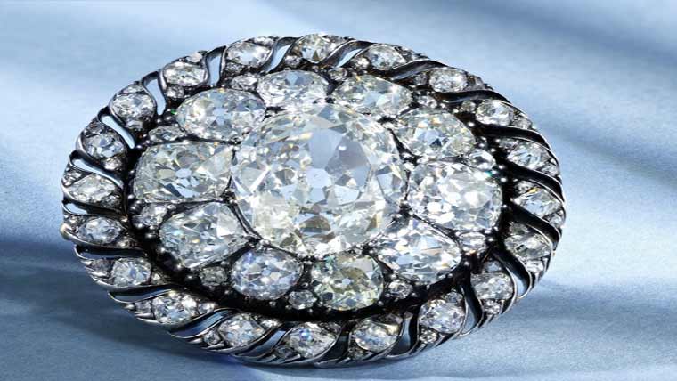 نپولین کے تاریخی بروچ اورہیروں  کی نیلامی 12 نومبر کو ہو گی