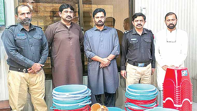 الخدمت فاؤنڈیشن، جیل میں قیدیوں کیلئے باتھ سیٹ فراہم 