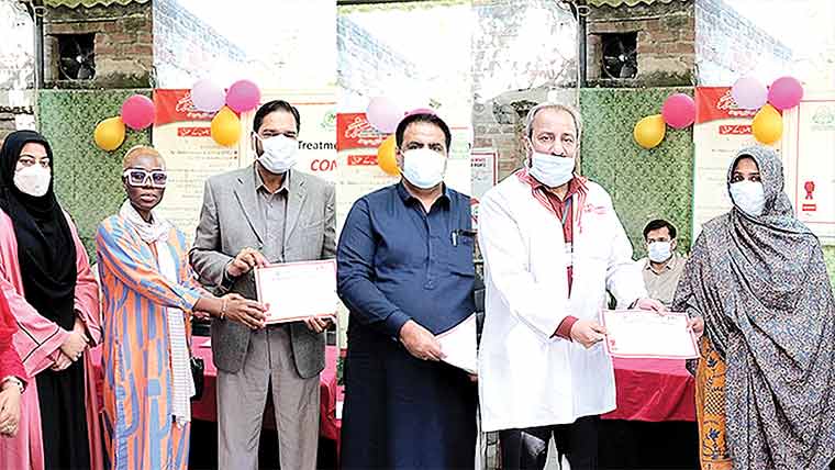  ٹی بی کنٹرول پروگرام کے تحت علاج مکمل  کرنیوالے مریضوں میں سرٹیفکیٹ تقسیم