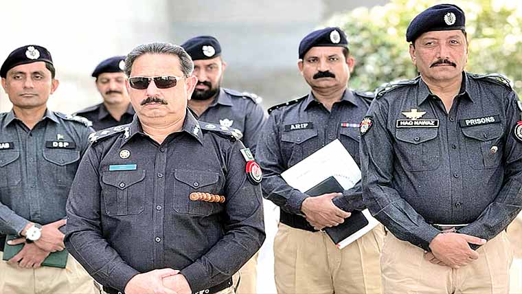 ڈی آ ئی جی رضا اللہ کا دورہ ڈسٹرکٹ جیل منڈی بہائوالدین 