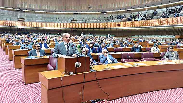 قومی اسمبلی سے بھی27ویں ترمیم منظور:جسٹس یحییٰ آفریدی ہی ملک کے چیف جسٹس ان کی ریٹائرمنٹ پر آئینی عدالت اور سپریم کورٹ میں سے سینئر جج جسٹس آف پاکستان ہونگے